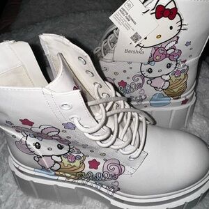 🪩 Hello Kitty Boots